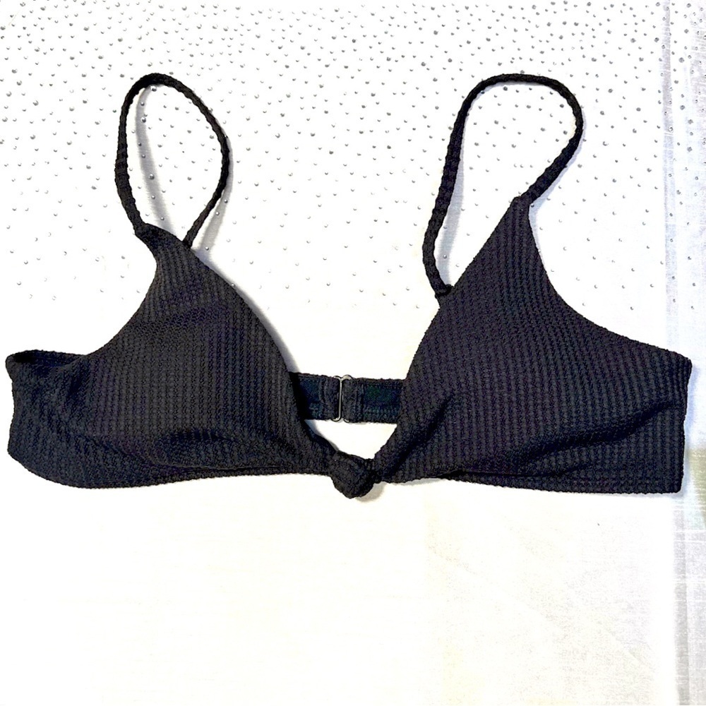 PROJECT GAP - NWT Black Recycled Knotted-Front Bikini Top - Size Medium or Large